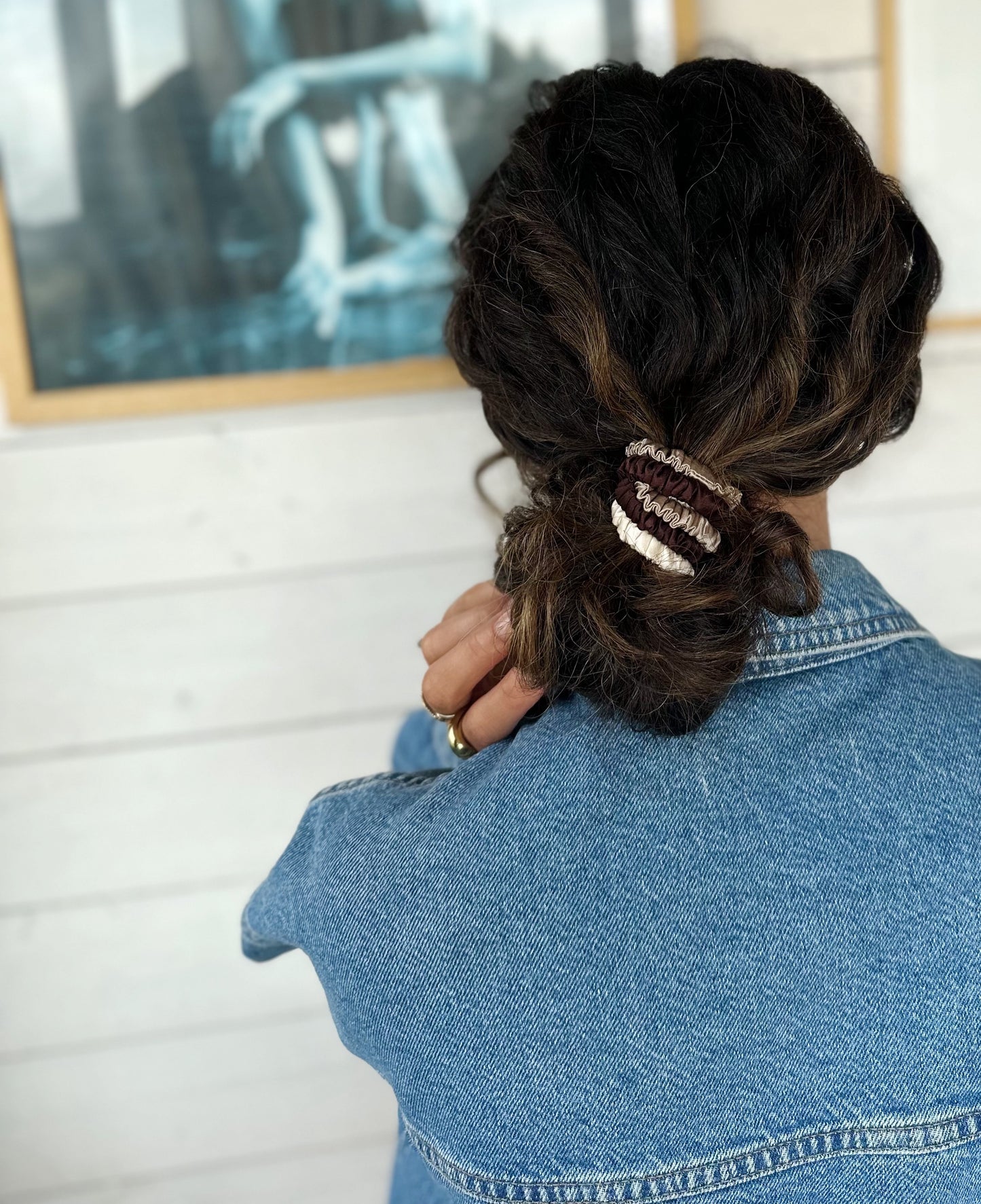 KAHLO Silkes Scrunchie Skinny 3-pack, Soft beige
